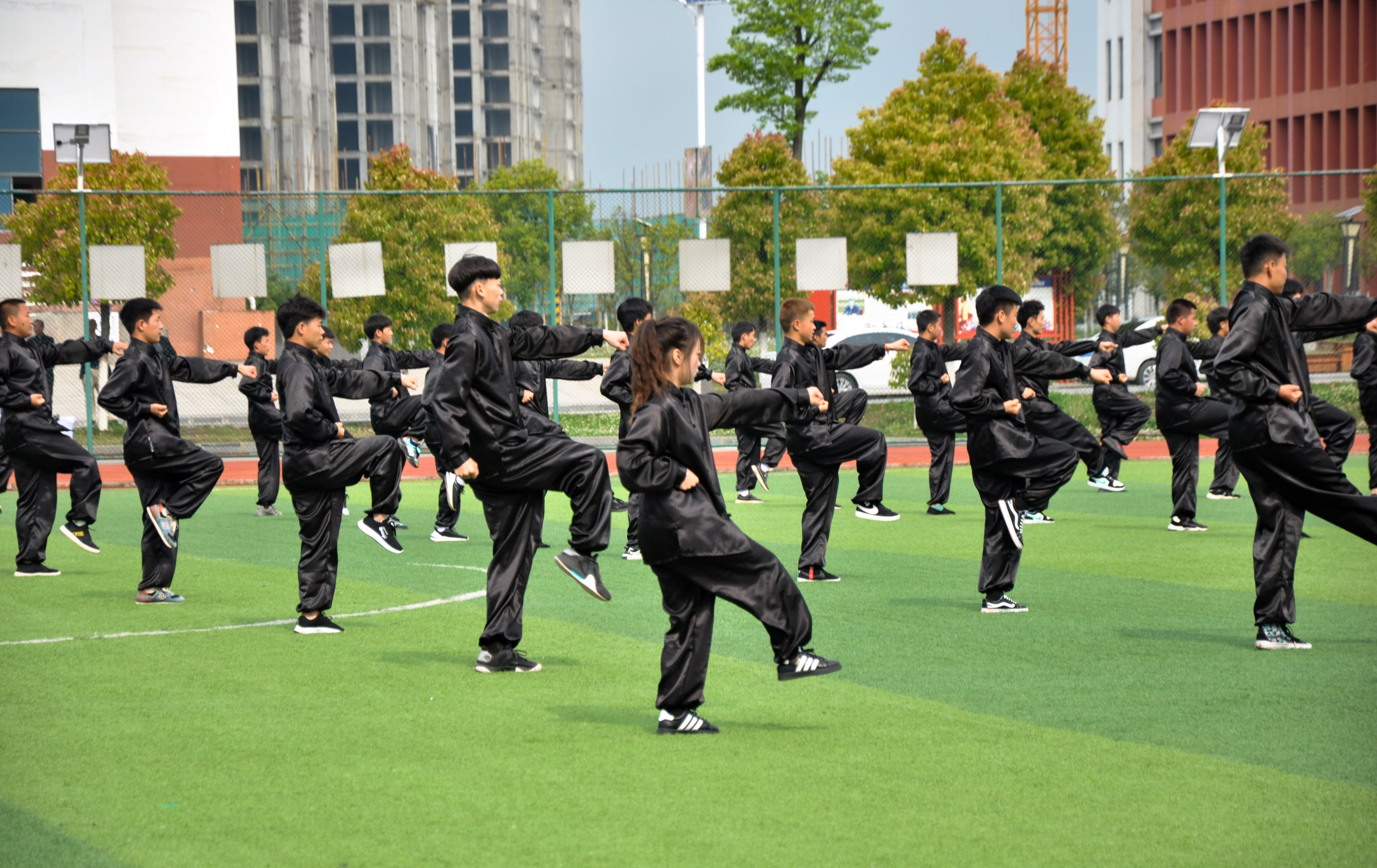 第二屆校園文化藝術(shù)節(jié)、第三屆田徑運(yùn)動會開幕式